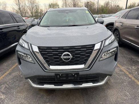 Used 2023 Nissan Rogue Platinum w/ Platinum Premium Package image 2