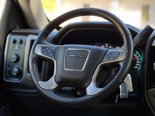 Used 2017 GMC Sierra 1500 Denali w/ Denali Ultimate Package AWD/4WD image 31