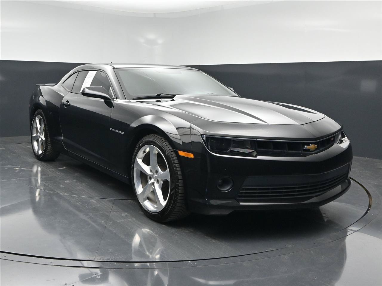Used 2015 Chevrolet Camaro LT w/ RS Package RWD image 3