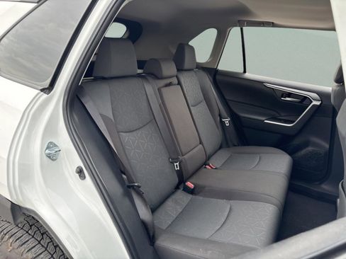 Certified 2025 Toyota RAV4 XLE image 30