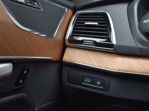 New 2024 Volvo XC90 T8 Plus w/ Protection Package Premier image 26