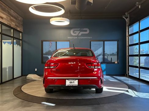 Used 2022 Kia Rio S w/ Technology Package FWD image 4