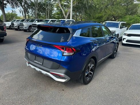 Used 2024 Kia Sportage EX FWD image 11