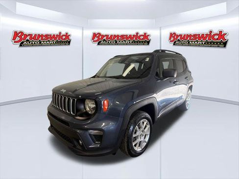 Certified 2022 Jeep Renegade Latitude w/ Convenience Group AWD/4WD image 1