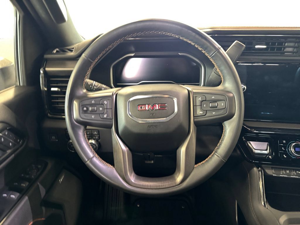 Used 2024 GMC Sierra 2500 AT4 w/ Technology Package AWD/4WD image 13