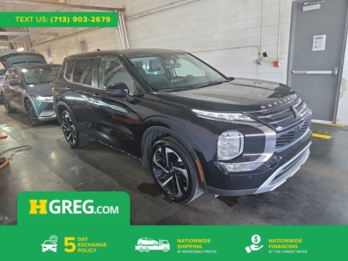 Used 2023 Mitsubishi Outlander SE Black Edition FWD image 1