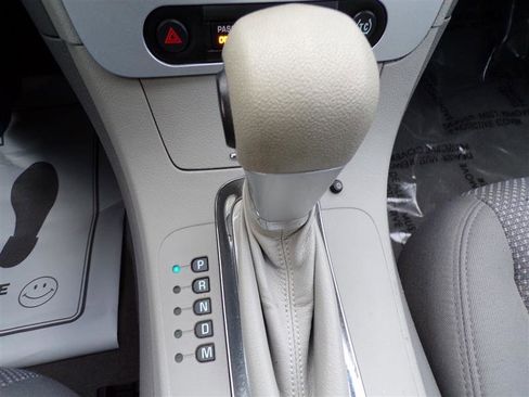 Used 2011 Chevrolet Malibu LS image 32