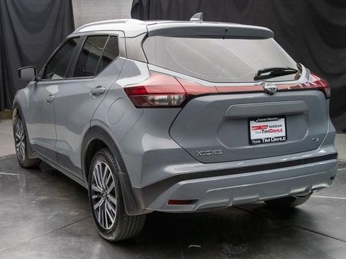 Used 2023 Nissan Kicks SV image 10