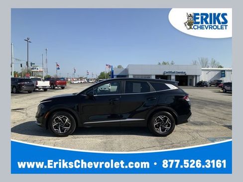 Used 2024 Kia Sportage LX FWD image 1