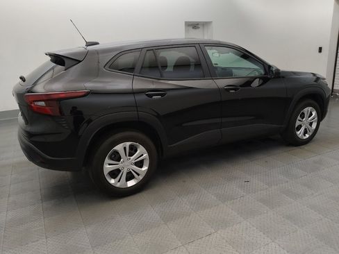 Used 2024 Chevrolet Trax LS w/ Driver Confidence Package FWD image 10