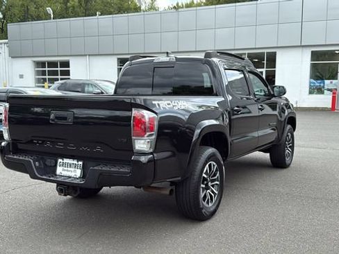 Certified 2022 Toyota Tacoma TRD Sport AWD/4WD image 6