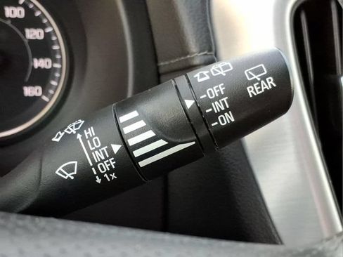Used 2022 GMC Terrain SLE AWD/4WD image 29