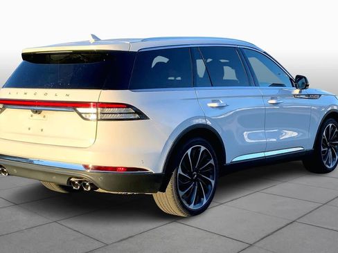 Used 2023 Lincoln Aviator Reserve w/ Equipment Group 201A image 12