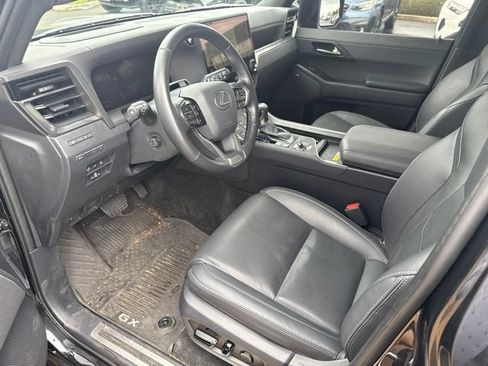 Used 2026 Lexus GX 550 w/ Cold Area Package AWD/4WD image 7