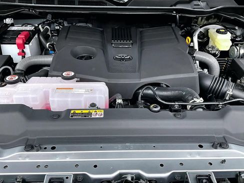 New 2026 Toyota Tundra Platinum AWD/4WD image 17