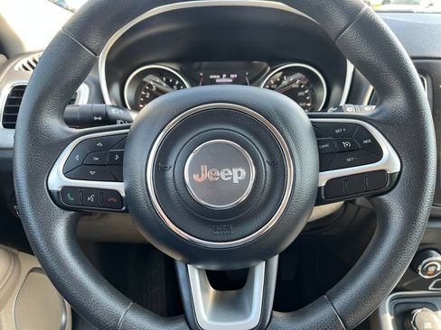 Used 2018 Jeep Compass Sport AWD/4WD image 12