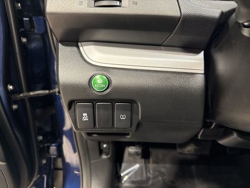 Used 2015 Honda CR-V LX image 13