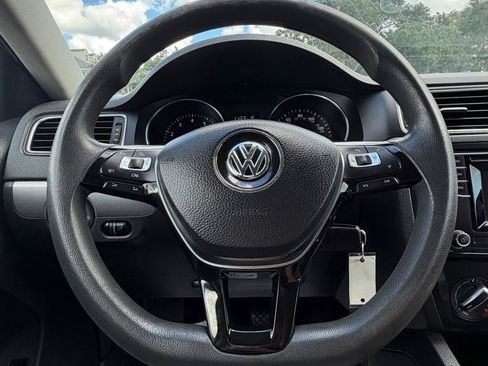 Used 2017 Volkswagen Jetta S FWD image 19