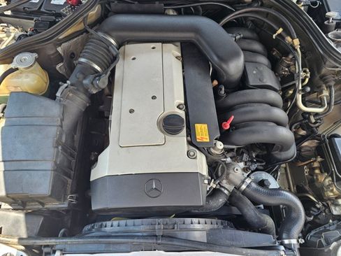 Used 1994 Mercedes-Benz E 320 Convertible image 19
