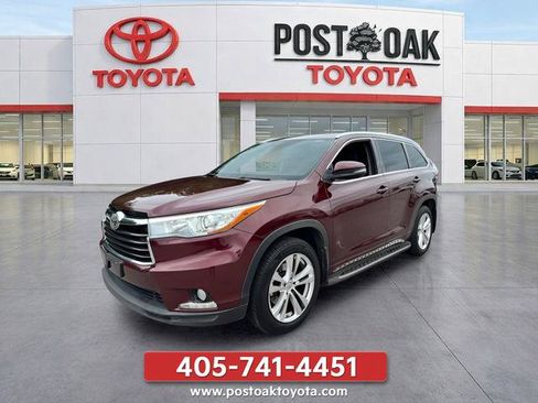 Used 2016 Toyota Highlander Limited Platinum AWD/4WD image 2