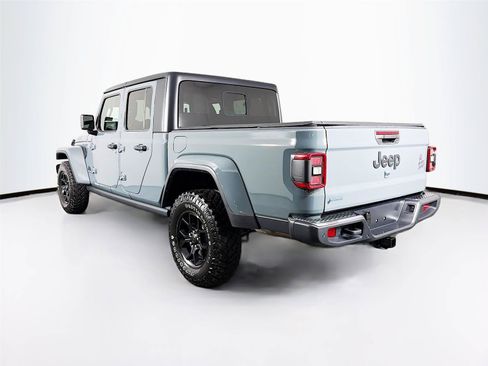 Used 2025 Jeep Gladiator Sport AWD/4WD image 9