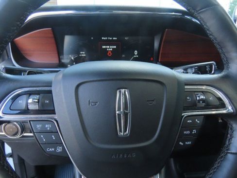 Used 2020 Lincoln Navigator Reserve w/ Equipment Group 208A Reserve AWD/4WD image 27