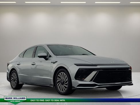 Used 2024 Hyundai Sonata Limited FWD image 1