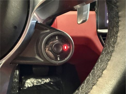 Used 2022 Porsche Cayenne E-Hybrid w/ Premium Plus Package image 18