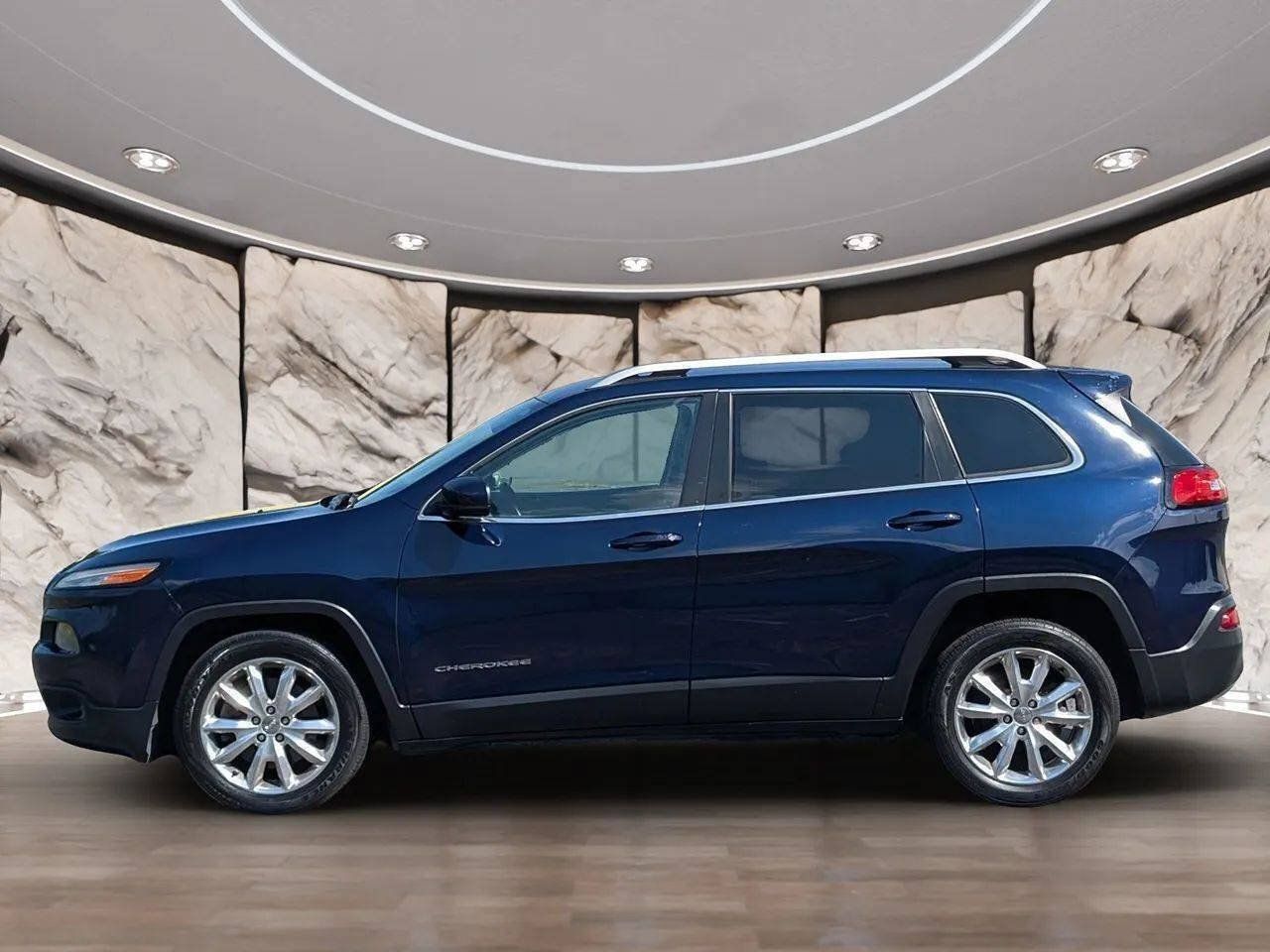 Used 2014 Jeep Cherokee Limited w/ Luxury Group FWD image 4