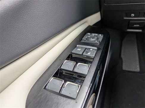 Certified 2025 Lexus ES 350 Ultra Luxury image 24