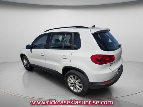 Used 2017 Volkswagen Tiguan Limited w/ Premium Package image 5