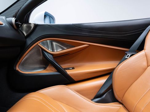 Used 2020 McLaren 720S Luxury RWD image 17