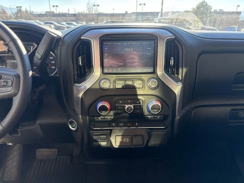 Used 2021 GMC Sierra 2500 SLE w/ SLE Convenience Package image 17
