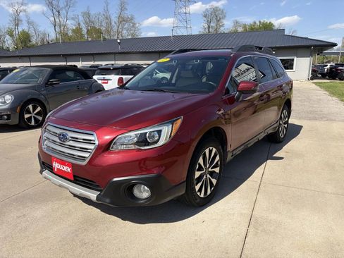 Used 2017 Subaru Outback 2.5i Limited AWD/4WD image 3