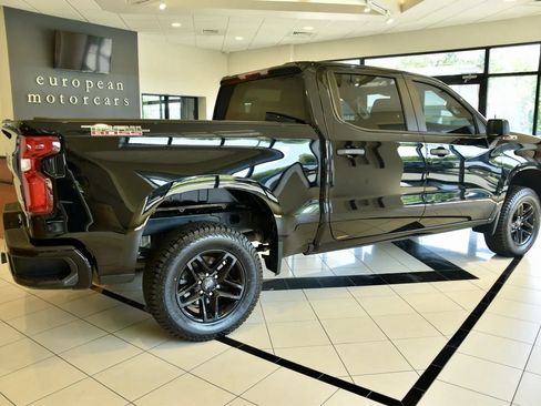 Used 2021 Chevrolet Silverado 1500 Custom Trail Boss w/ Safety Confidence Package AWD/4WD image 7