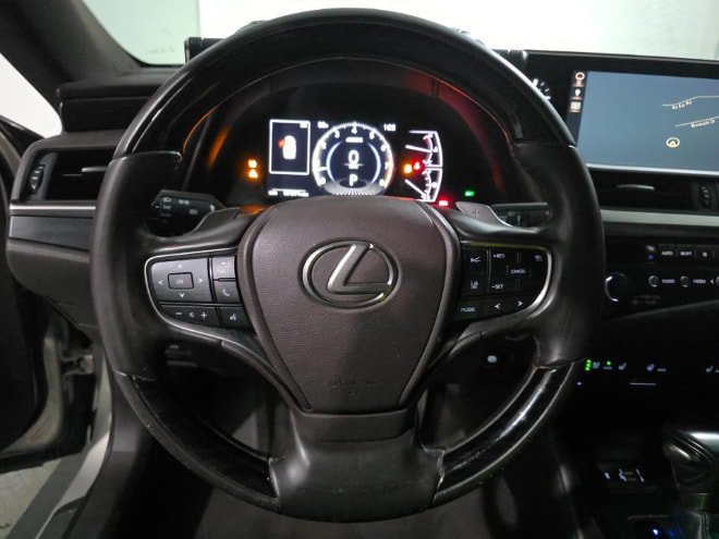 Used 2019 Lexus ES 350 w/ Premium Package FWD image 10