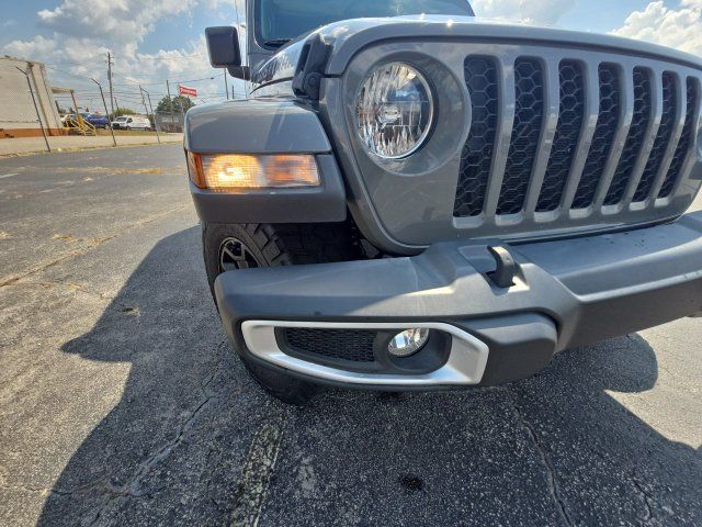 Used 2023 Jeep Gladiator Sport AWD/4WD image 26