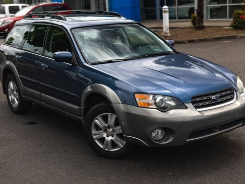 Used 2005 Subaru Outback 2.5i Limited AWD/4WD image 2