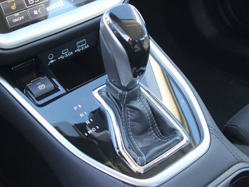 Used 2025 Subaru Legacy Premium image 21