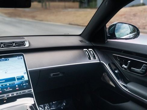 Used 2022 Mercedes-Benz S 500 S 500 w/ AMG Line Package image 28