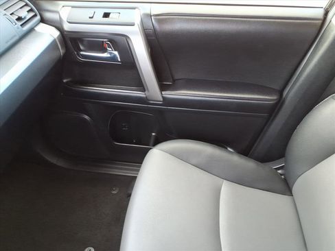 Used 2024 Toyota 4Runner SR5 Premium image 31