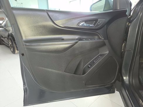 Used 2018 Chevrolet Equinox Premier FWD image 13