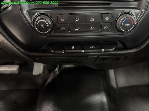 Used 2015 Chevrolet Silverado 2500 W/T RWD image 27