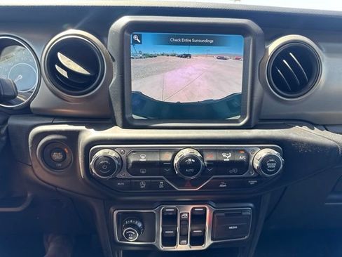Certified 2021 Jeep Gladiator Sport AWD/4WD image 23