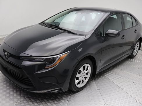 Certified 2025 Toyota Corolla LE image 2