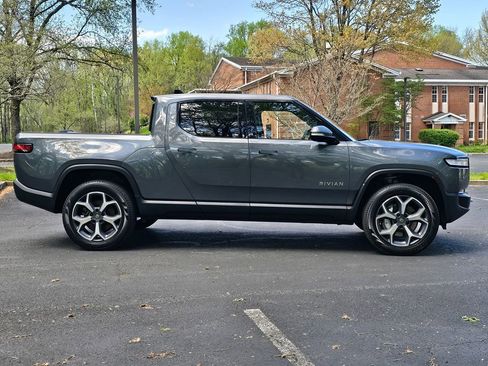 Used 2024 Rivian R1T Adventure image 7