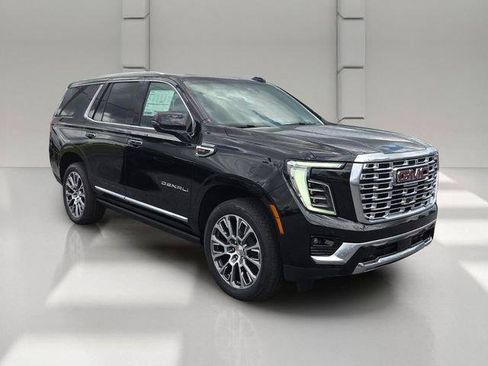 New 2026 GMC Yukon Denali w/ Denali Reserve Package AWD/4WD image 7