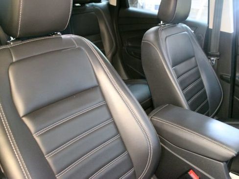 Used 2019 Ford Escape SEL AWD/4WD image 6