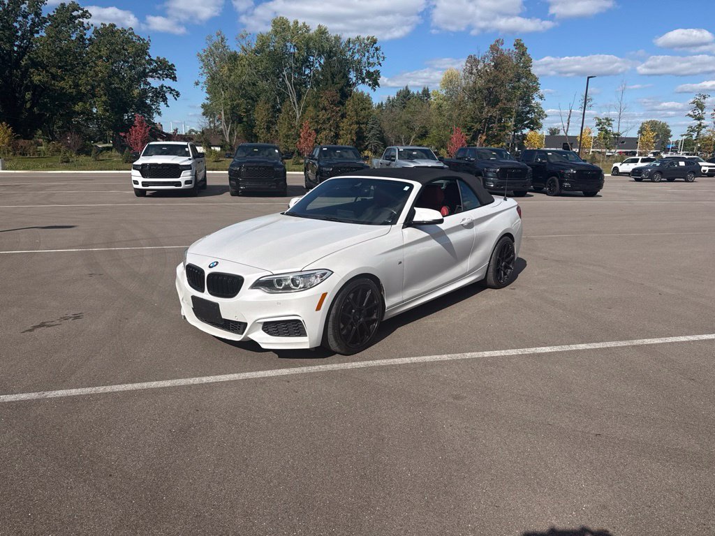 Used 2016 BMW M235i xDrive Convertible AWD/4WD image 1