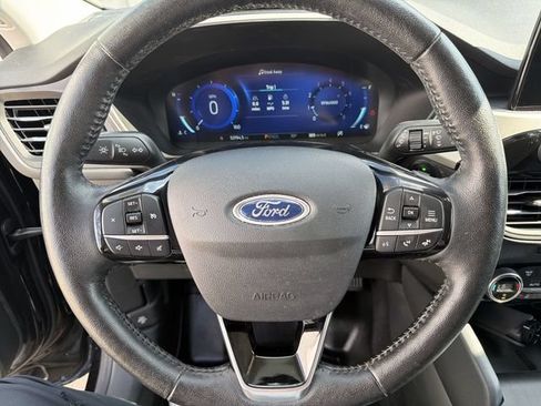 Used 2021 Ford Escape SEL w/ Technology Package FWD image 16